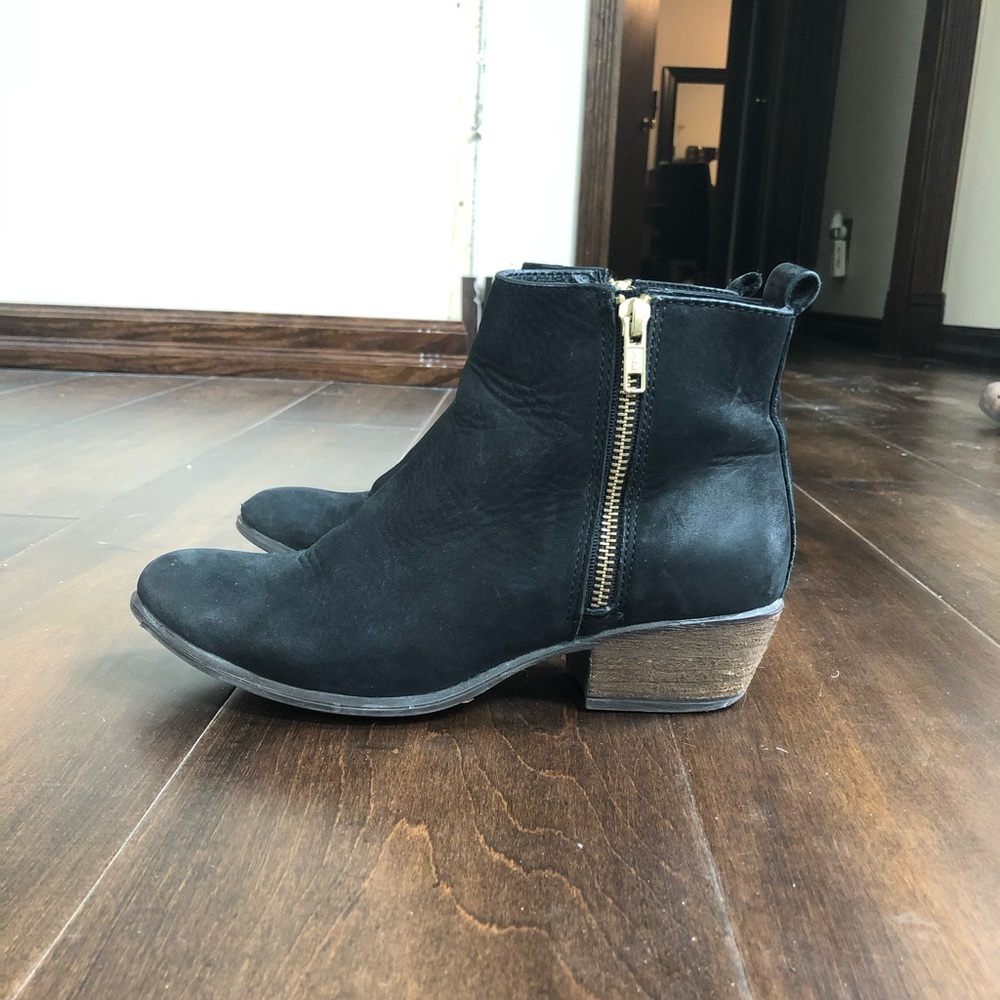 Steve Madden Black Boots